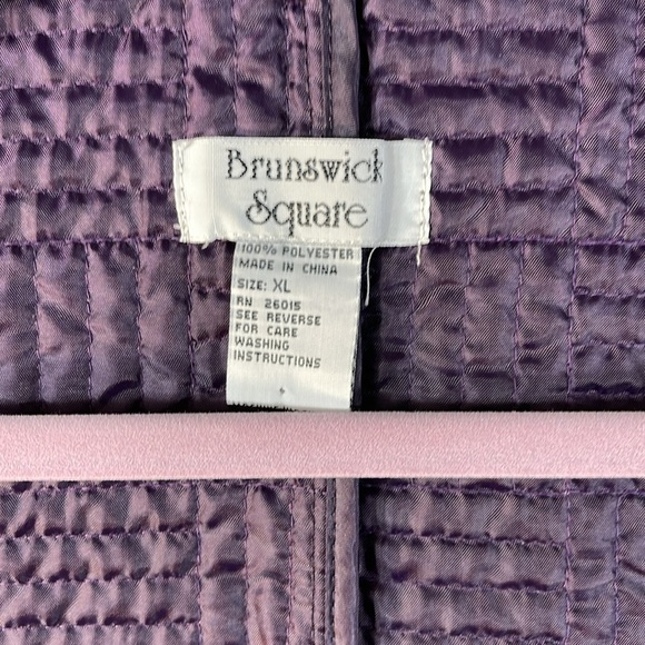 Brunswick Square Women’s Vest - Picture 4 of 6